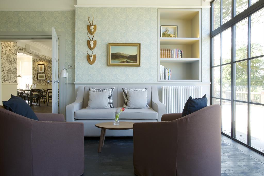 The Manor At Sway - Hotel, Restaurant And Gardens Экстерьер фото