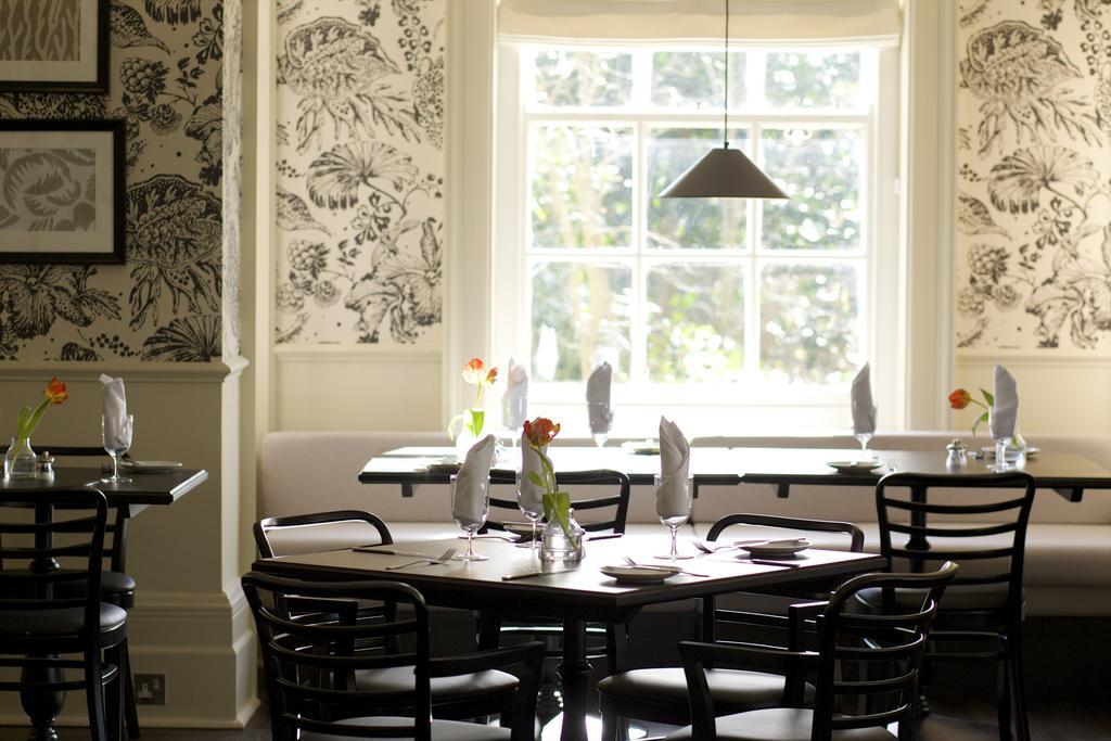The Manor At Sway - Hotel, Restaurant And Gardens Экстерьер фото
