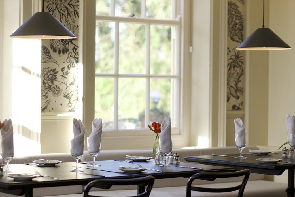 The Manor At Sway - Hotel, Restaurant And Gardens Экстерьер фото