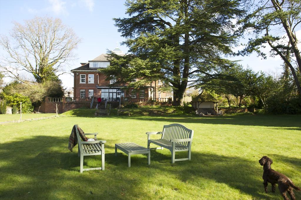 The Manor At Sway - Hotel, Restaurant And Gardens Экстерьер фото