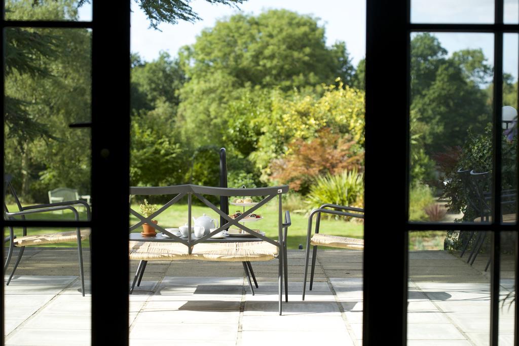The Manor At Sway - Hotel, Restaurant And Gardens Экстерьер фото