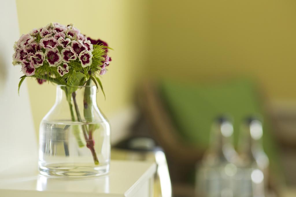 The Manor At Sway - Hotel, Restaurant And Gardens Экстерьер фото